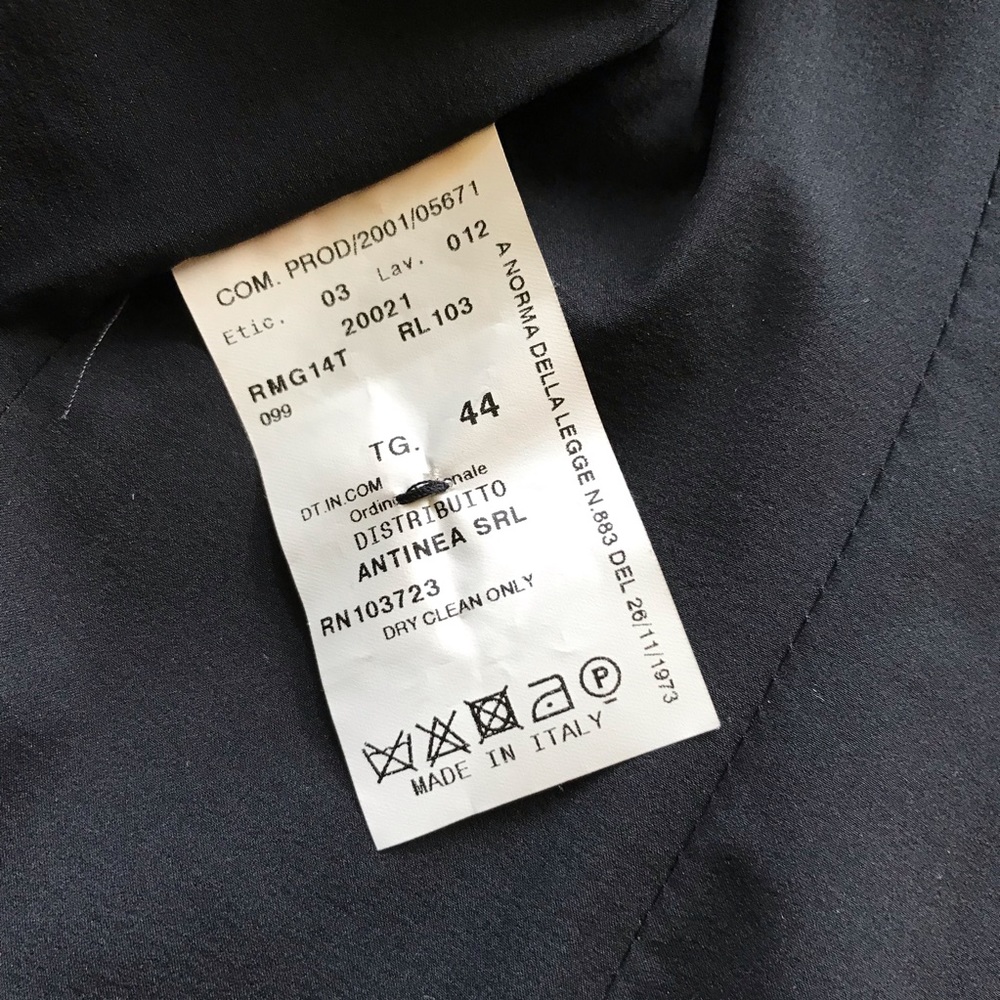 ARMANI COLLECIONI BLACK ONE BUTTON BLAZER - Picture 6 of 8